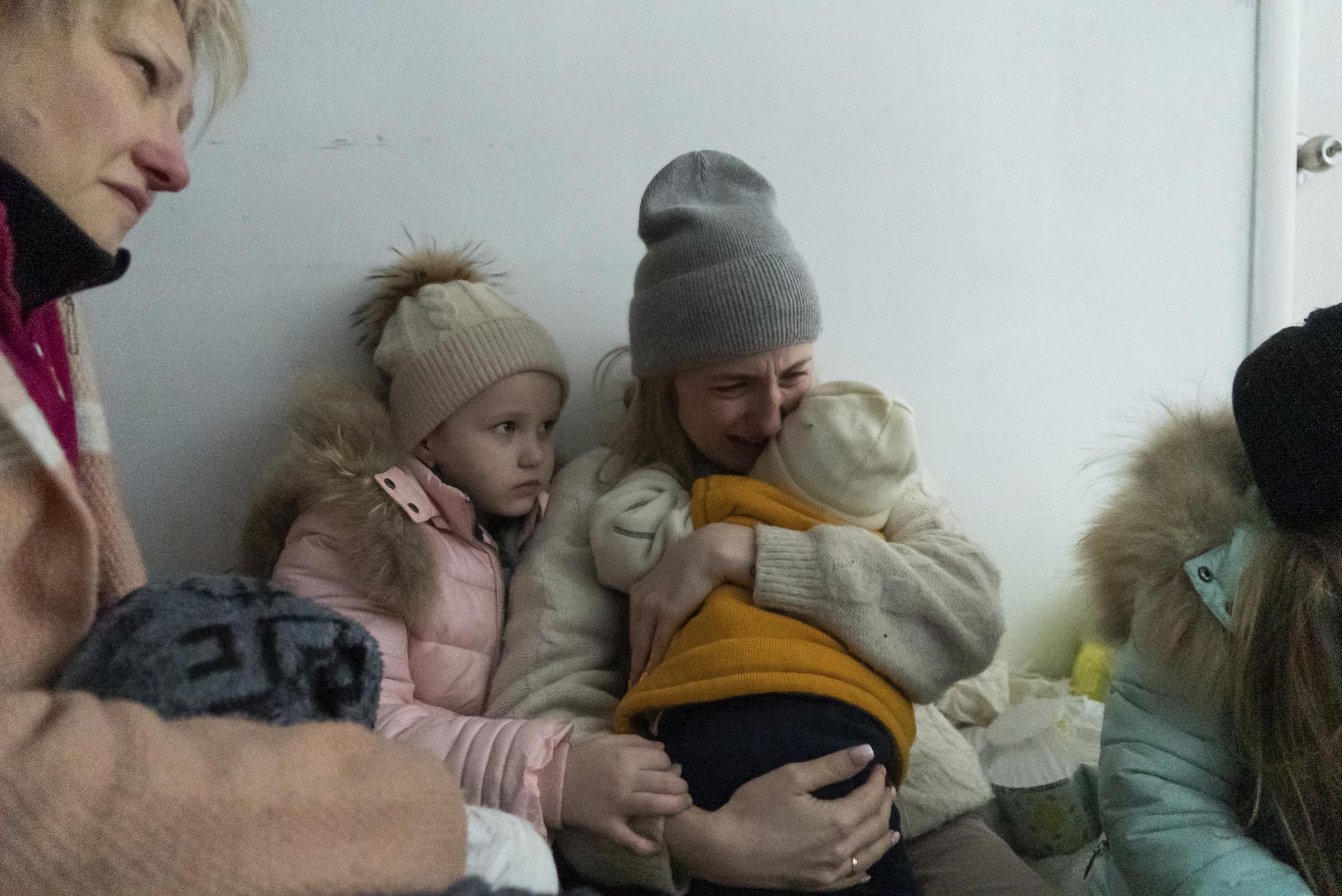 Врач из Мариуполя про работу во время войны, смерть и сильных людей