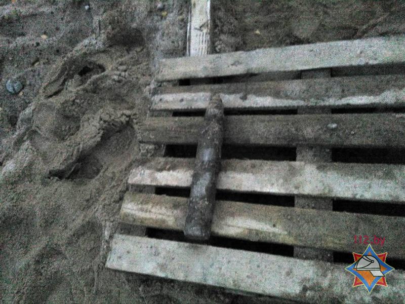 Фотафакт: снарад на мінскім стадыёне "Дынама"
