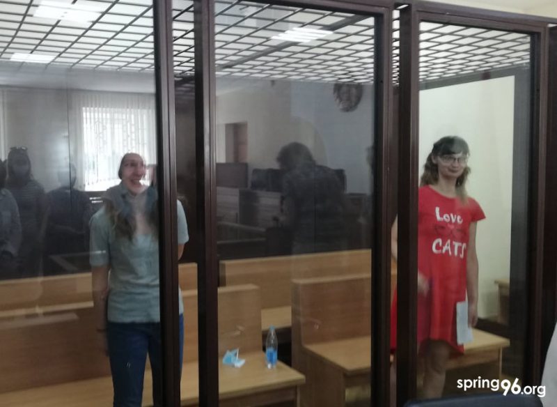 У Гродне за ўдзел у пратэстах асудзілі маці і дачку