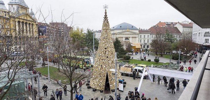 Самыя незвычайныя калядныя ёлкі 2015 года ў свеце (фота)