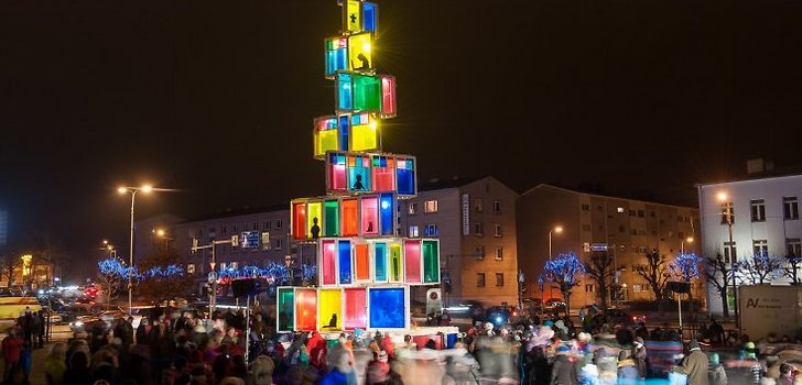 Самыя незвычайныя калядныя ёлкі 2015 года ў свеце (фота)