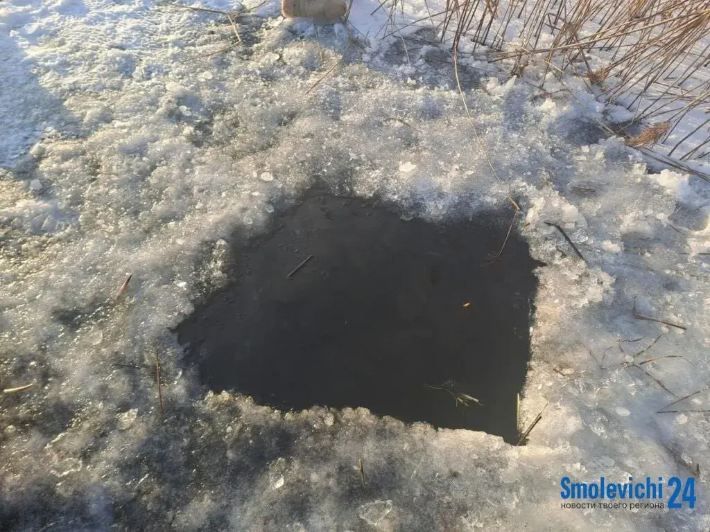 На Смалявіцкім вадасховішчы вадалазы ратавалі мабільны тэлефон