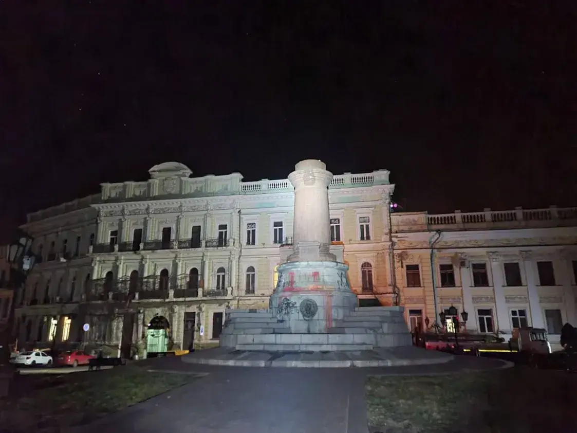 У Адэсе дэмантавалі помнікі Кацярыне II і Сувораву