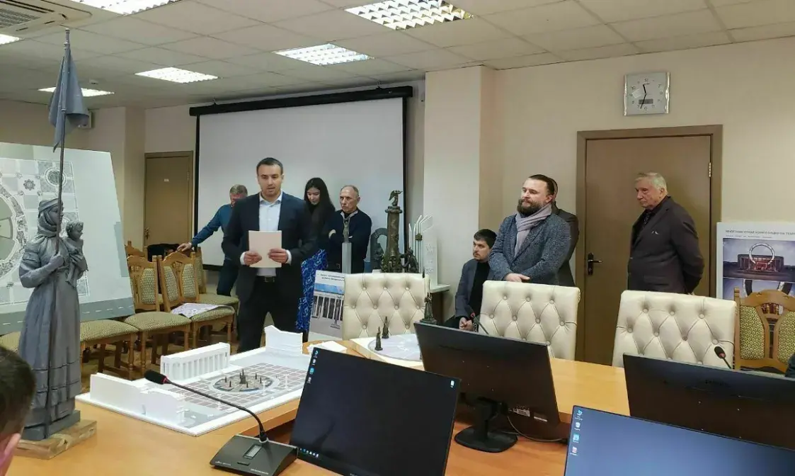 На Кастрычніцкай плошчы ў Мінску з'явіцца скульптура жанчыны са сцягам і дзіцем