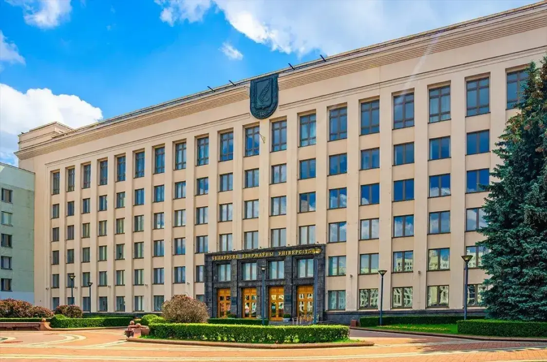 А как же Пётр и Феврония? Как в Беларуси борются с Днём всех влюблённых