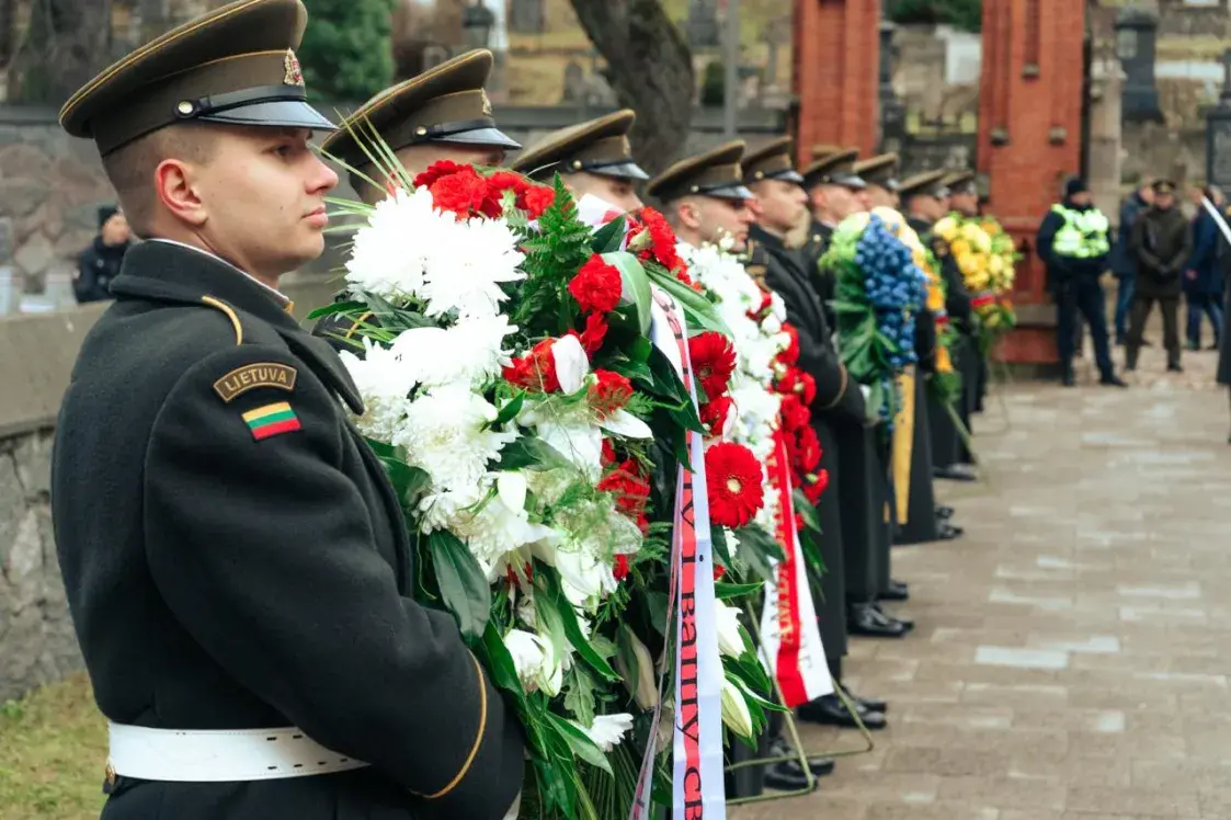 Святлана Ціханоўская ўшанавала магілы ўдзельнікаў паўстання Кастуся Каліноўскага