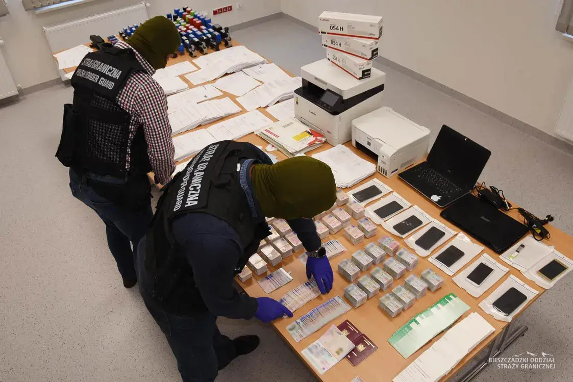 42 беларусы і ўкраінцы затрыманыя ў Польшчы за выраб фальшывых дакументаў