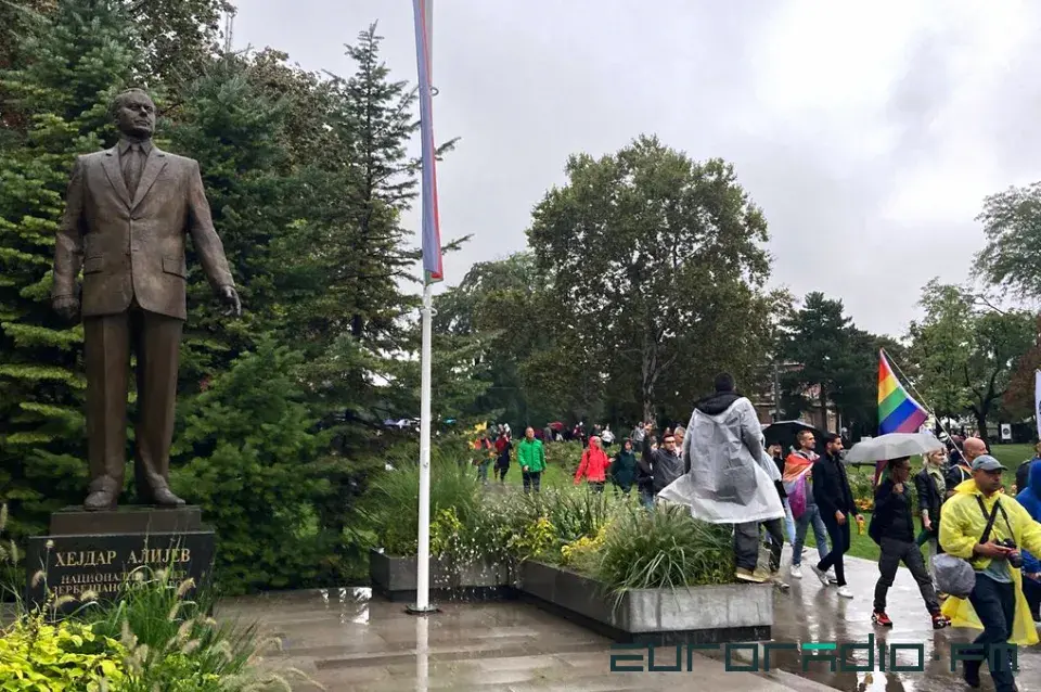 Радуга и ультрас: как в Белграде прошёл главный гей-прайд Европы
