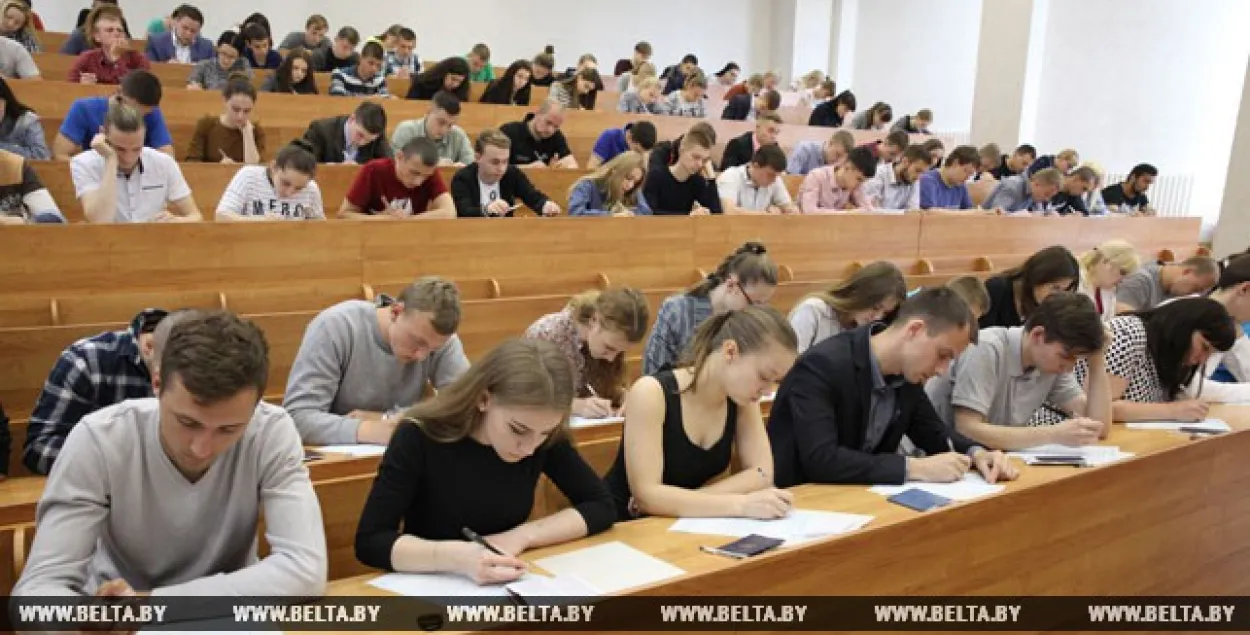 У Беларусі ў рэзервовыя дні ЦТ будуць здаваць 733 чалавекі
