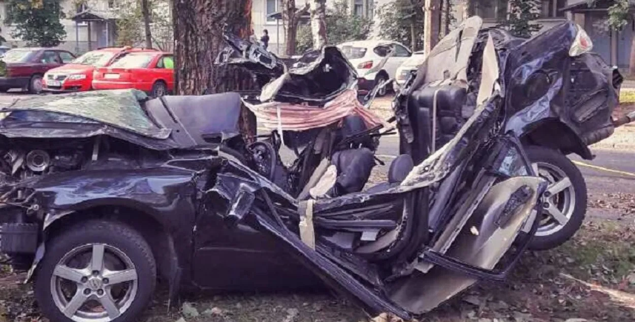 Следчыя высвятляюць, хто кіраваў "Маздай" падчас ДТЗ, у якім загінулі 2 чалавекі