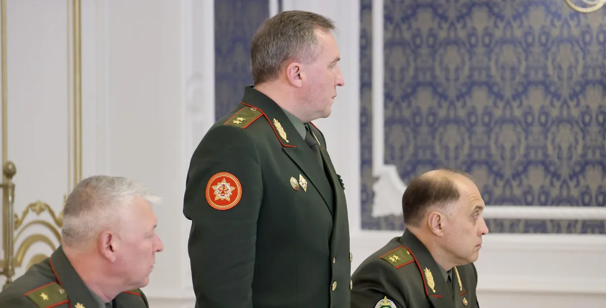 Виктор Хренин (в центре) на совещании у Александра Лукашенко / president.gov.by
