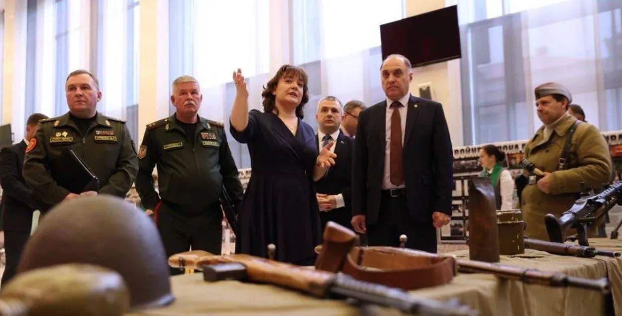 В Беларуси не хотят войны, но выставки для генералов проводят о войне / Минобороны
