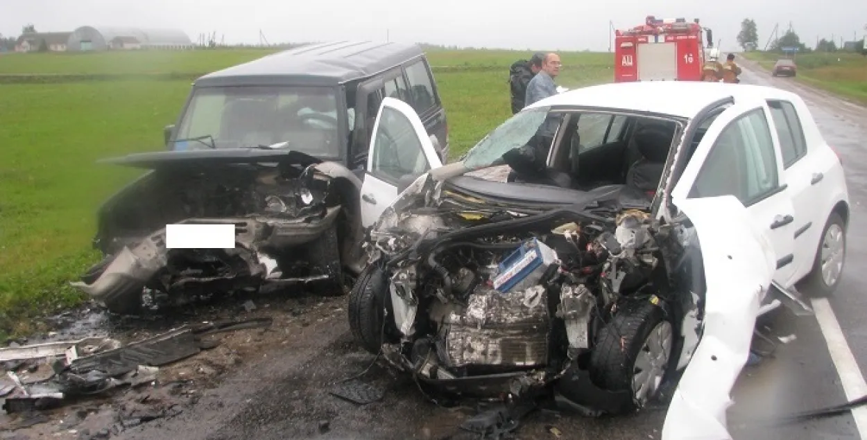 У аўтааварыі ў Крупскім раёне загінулі тры чалавекі