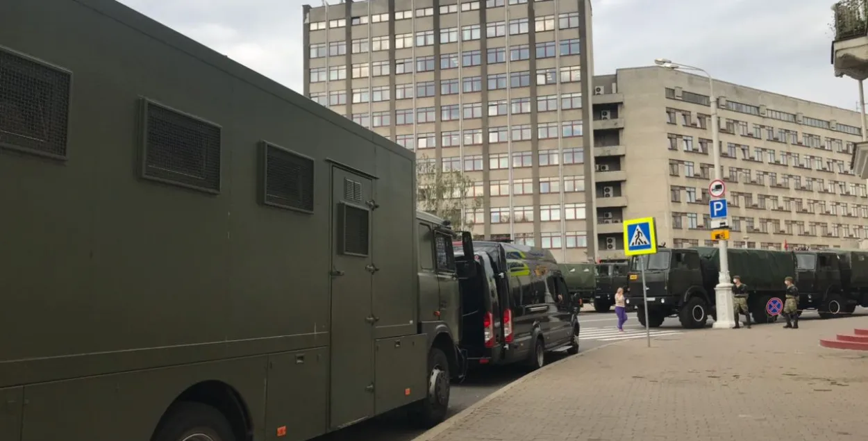Автозаки стали неотъемлемым элементом белорусских городов / Еврорадио​