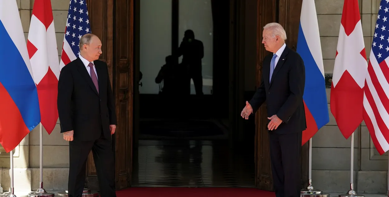 Владимир Путин и Джо Байден в Женеве / Reuters​