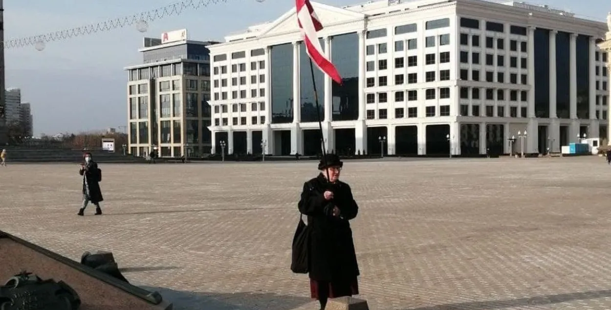 Нина Багинская на Октябрьской площади / @radiosvaboda​