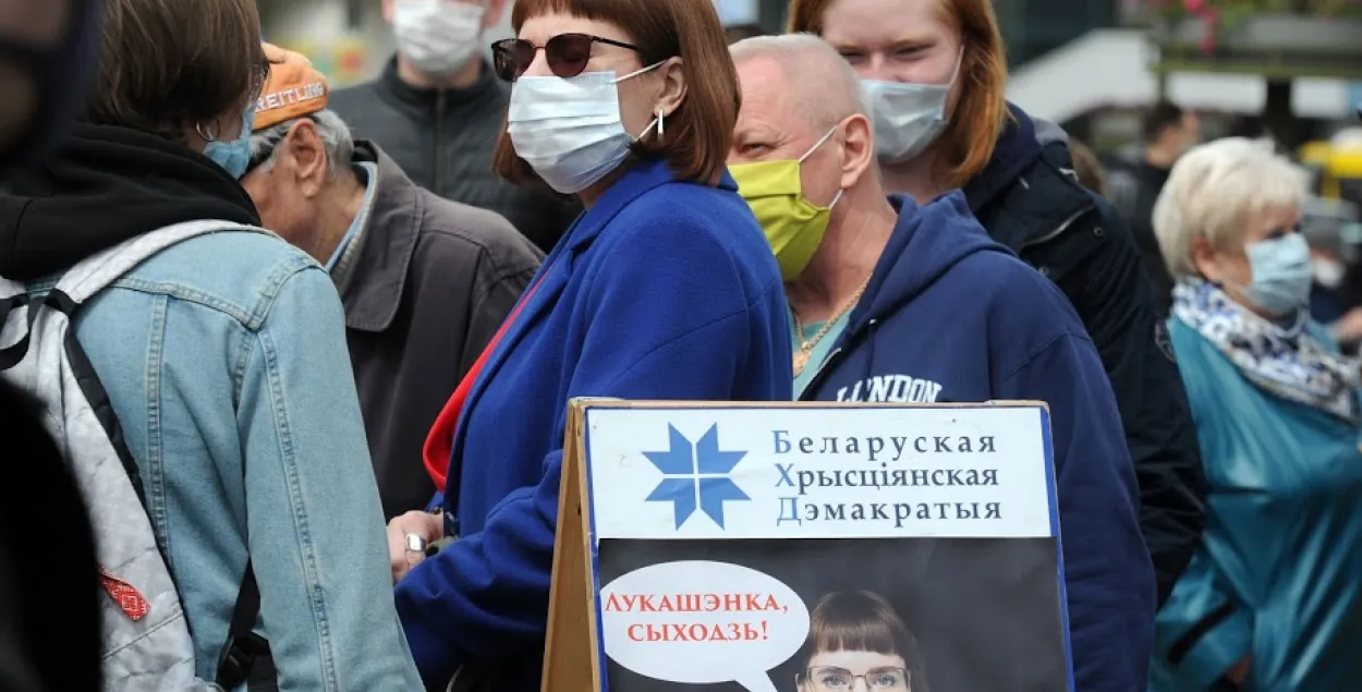 Ольга Ковалькова во время одного из пикетов на минской Комаровке / Еврорадио