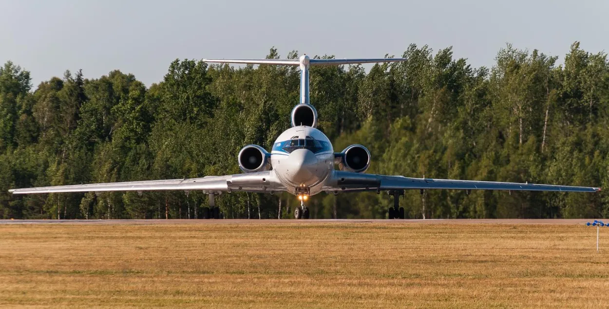 Срок снятия ограничений переносится в седьмой раз / facebook.com/belavia