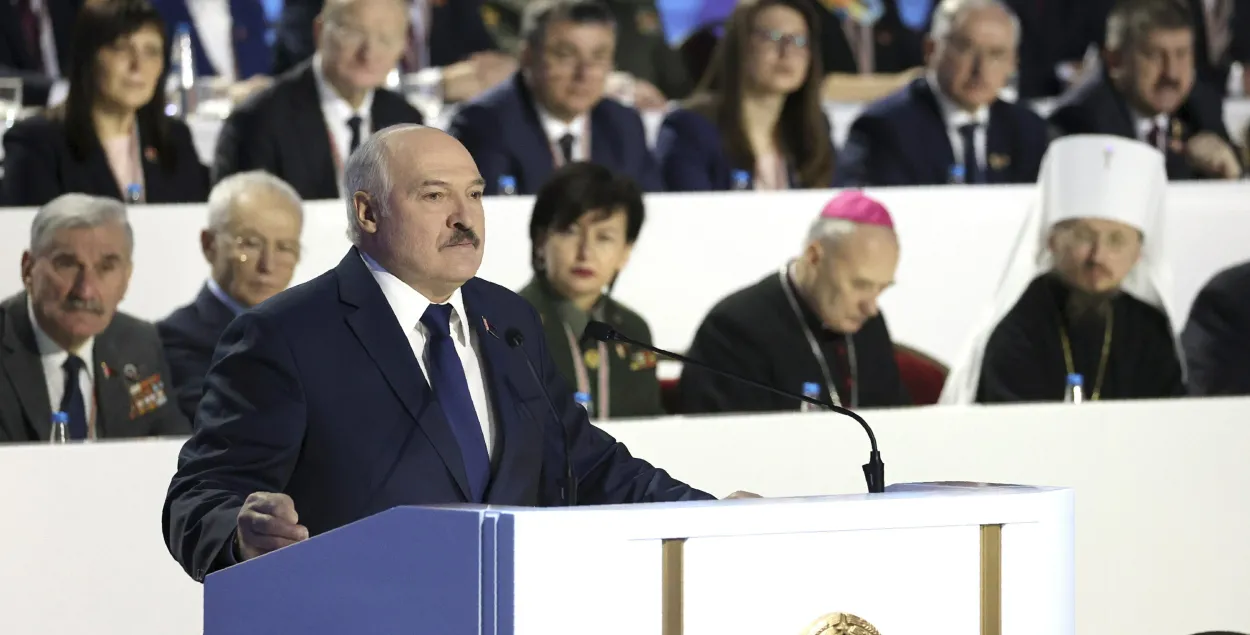 Аляксандр Лукашэнка на Усебеларускім народным сходзе / REUTERS
