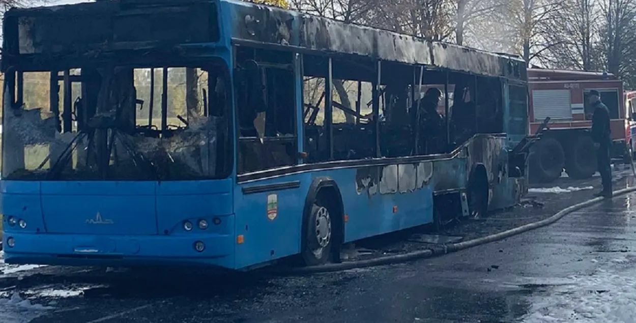 Автобус МАЗ сгорел / nashkraj.by
