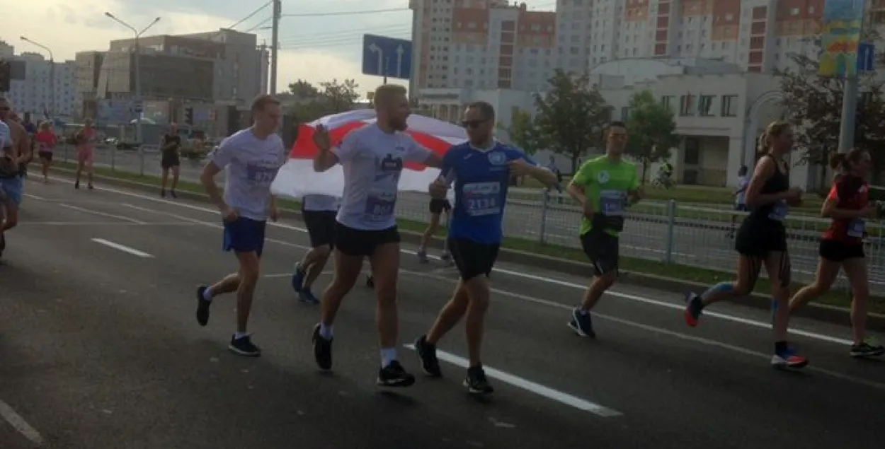 “Жэстачайшая лібералізацыя” ў дзеянні – затрыманні за бел-чырвона-белы сцяг