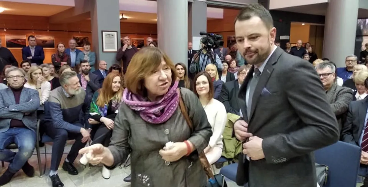 Svetlana Alexievich at a 'Intellectual Club' session in Minsk / Zmicier&nbsp;Lukashuk, Euroradio