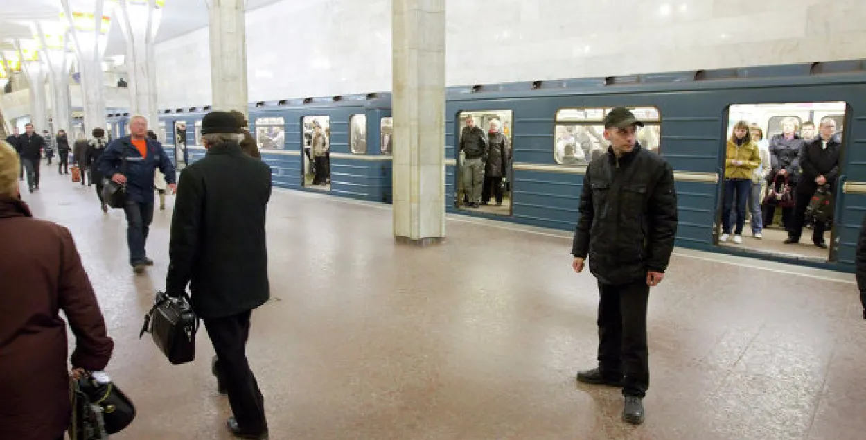 У мінскае метро спрабавалі зайсці з 50-літровым газавым балонам