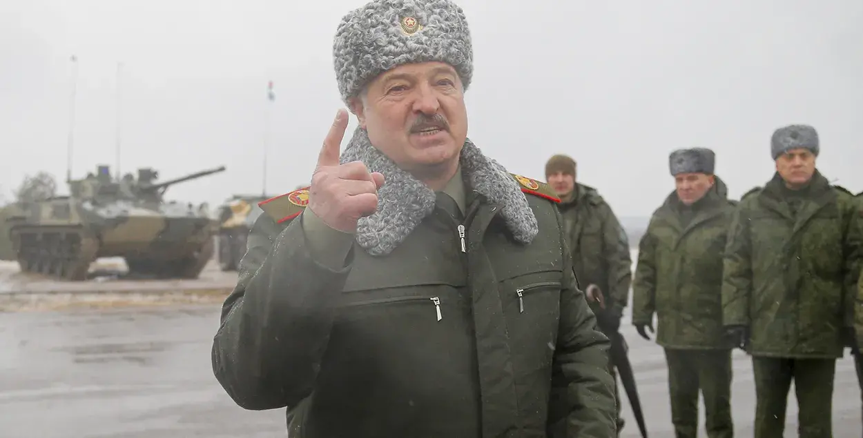 Aliaksandr Lukashenka during military exercises / AP

