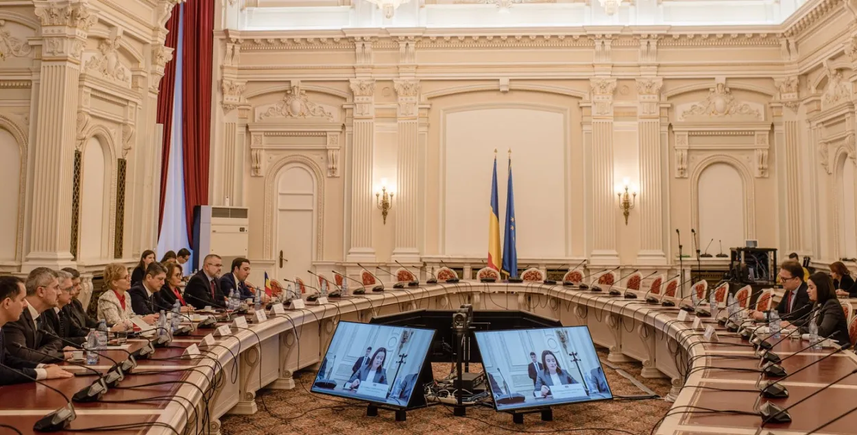 Падчас сустрэчы ў парламенце Румыніі / twitter.com/Tsihanouskaya
