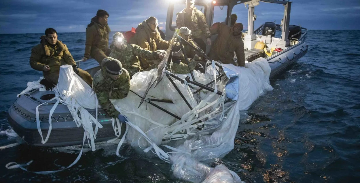 "Охота" на части сбитого китайского дирижабля / https://twitter.com/USFleetForces
