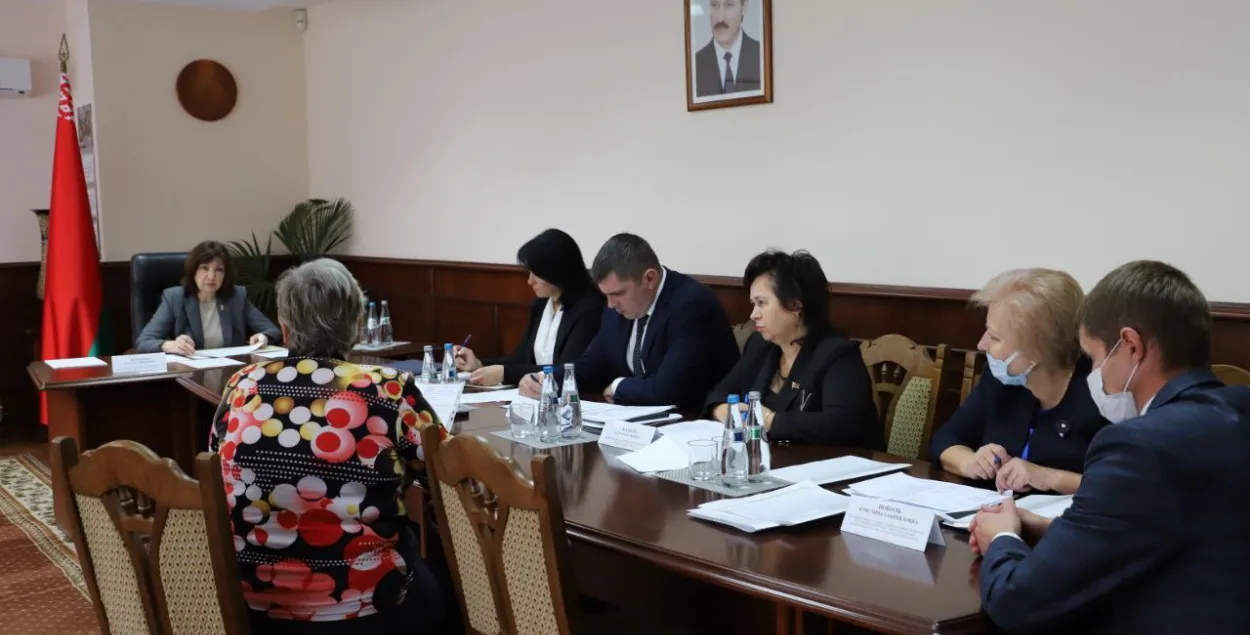Наталья Кочанова получила важное задание от Александра Лукашенко / t.me/belaruskali
