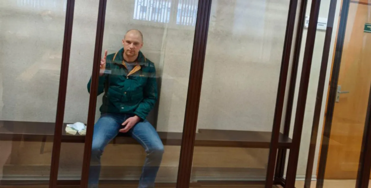 Былы дэсантнік, які ішоў па Салігорску з БЧБ-сцягам, атрымаў 3 гады калоніі