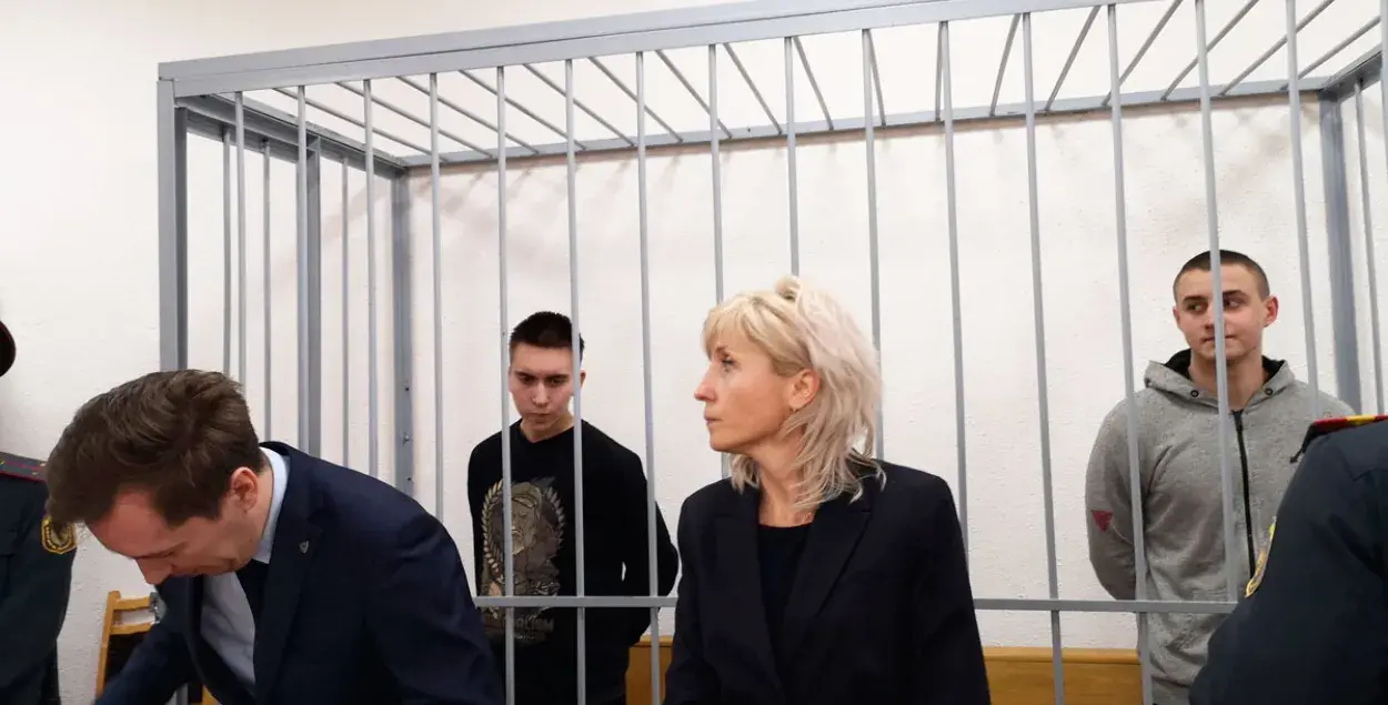 Праваабаронцы прызналі анархістаў Комара і Емяльянава палітвязнямі