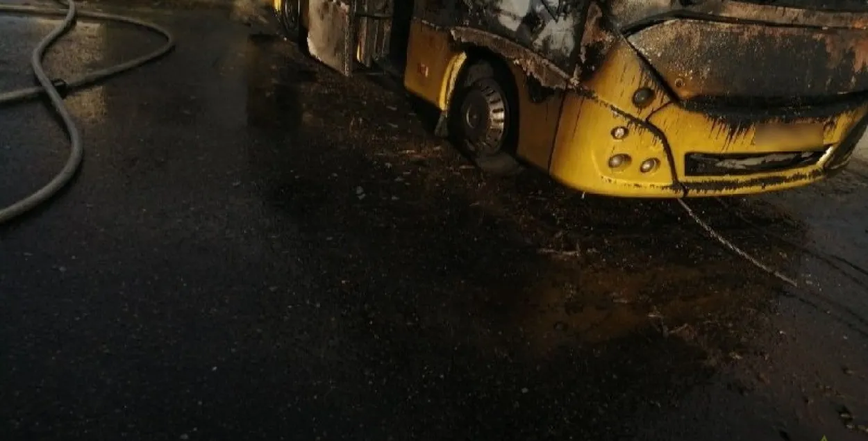 Школьны аўтобус згарэў у Клімавічах