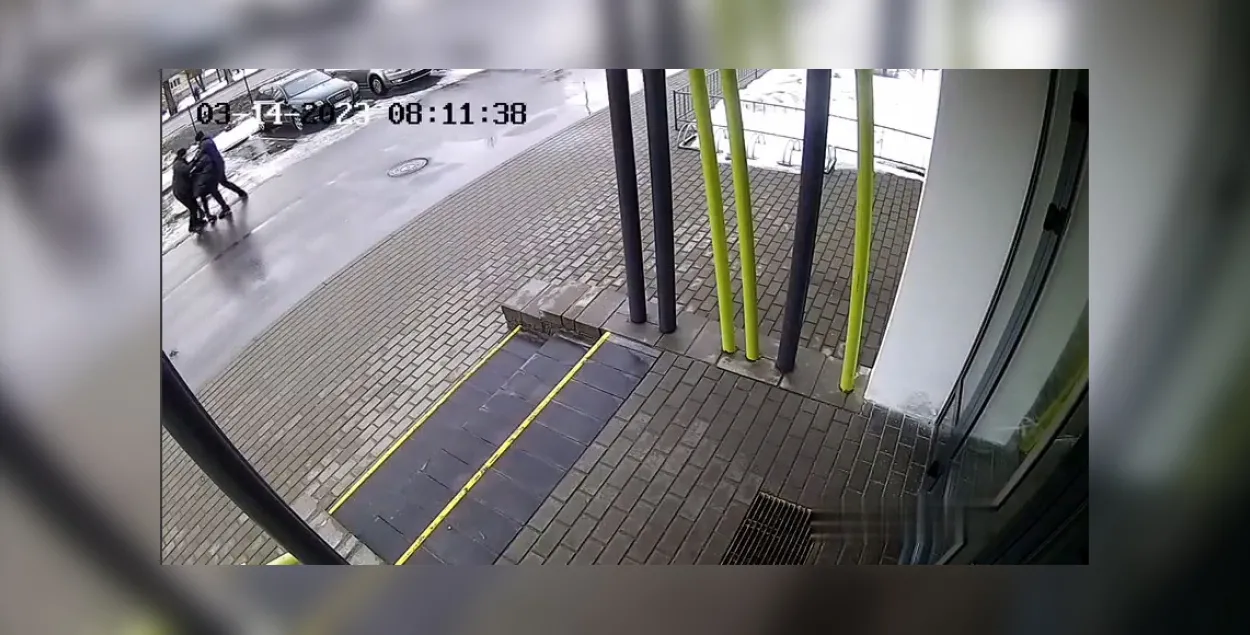 Задержание Дмитрия Бояровича / кадр из видео
