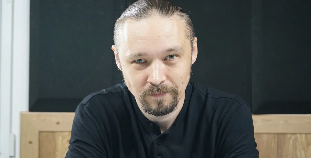 Беларусаў з Украіны адмыслова “выціскаюць”? Эфір з Барышнікавым