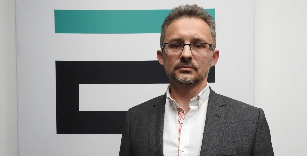 Як прапагандысты рыхтуюць беларусаў да “дня народнага адзінства” 