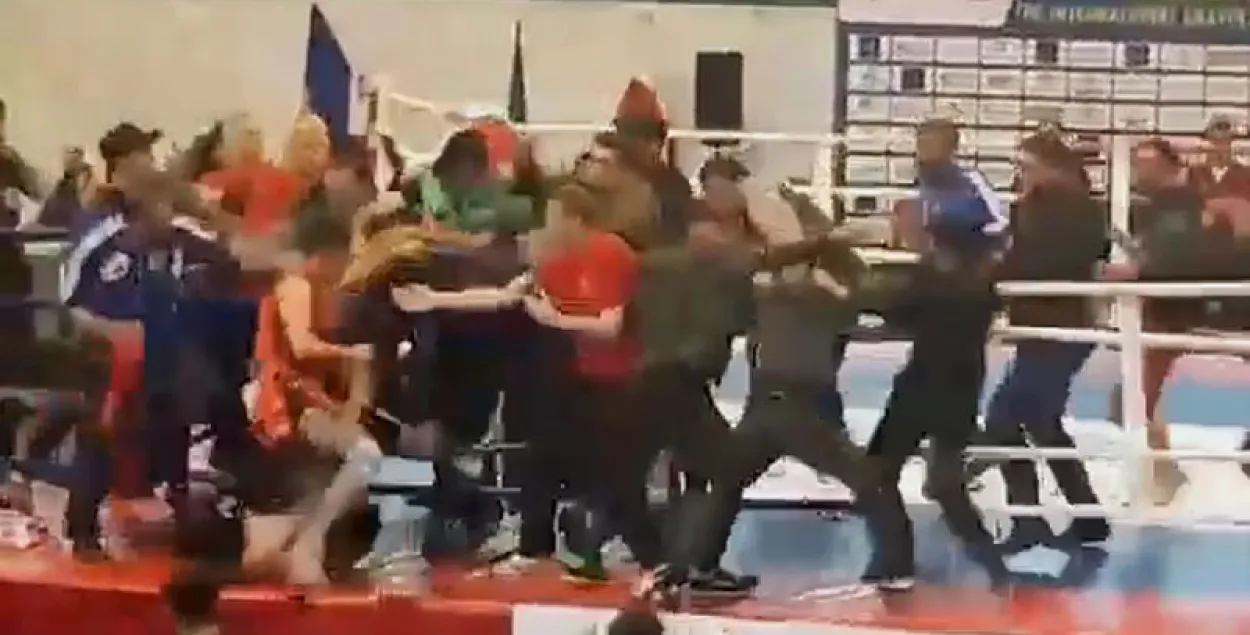 Відэа масавай бойкі ў Львове на чэмпіянаце Еўропы па ўсходніх адзінаборствах