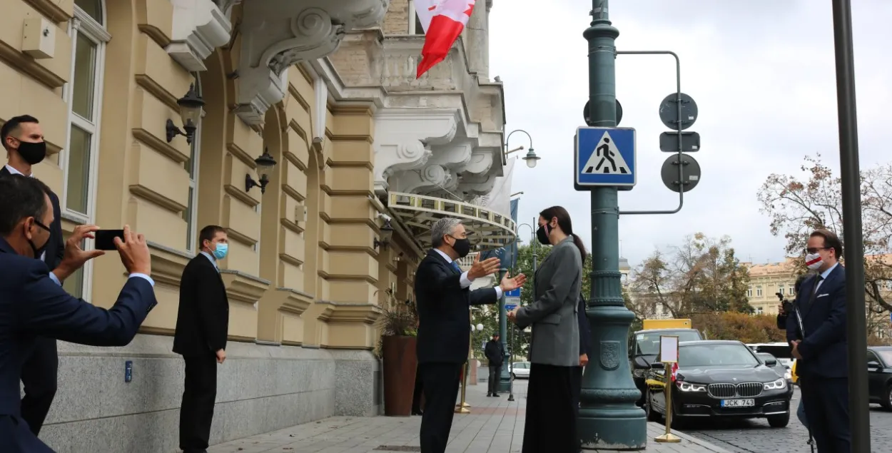 Ціханоўская — канадскаму міністру: трэба ўзмацніць ціск на рэжым Лукашэнкі