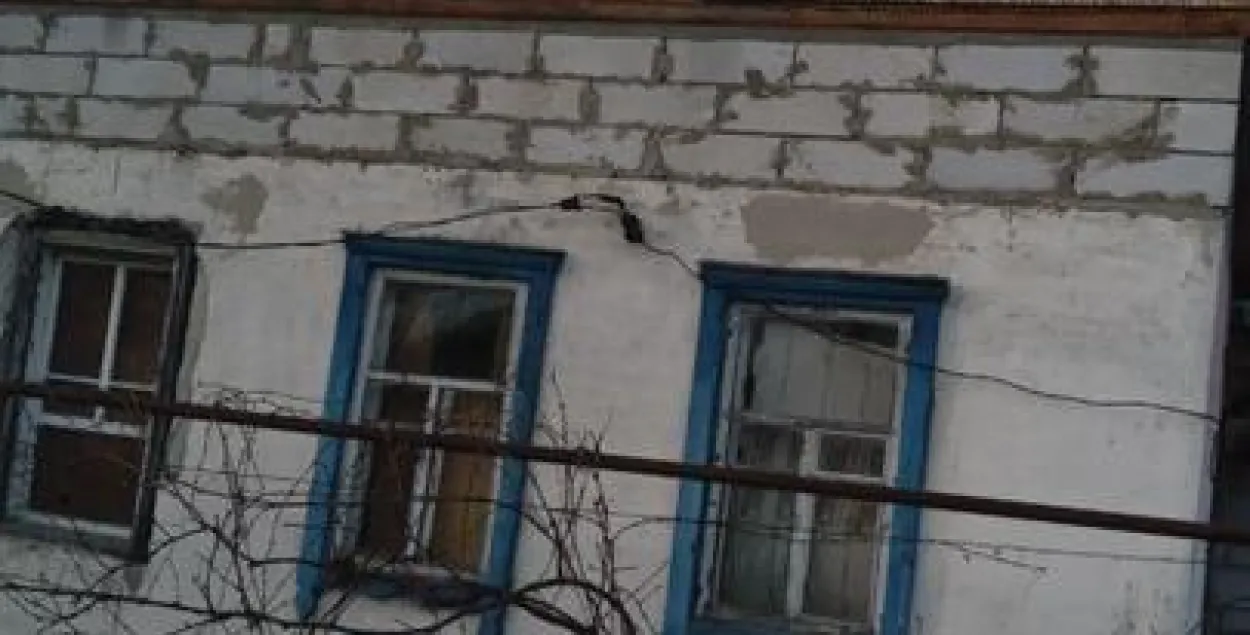 У Хойніках мужчыну аштрафавалі за БЧБ-плот і БЧБ-акно