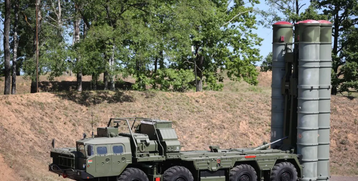 Комплекс С-400 прыбыў у Беларусь / t.me/modmilby
