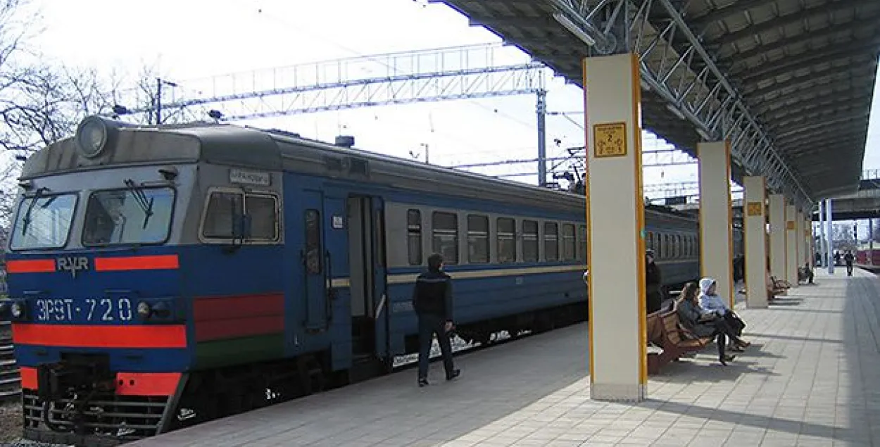 Хлопец трапіў пад цягнік на чыгуначнай станцыі "Інстытут Культуры" ў Мінску