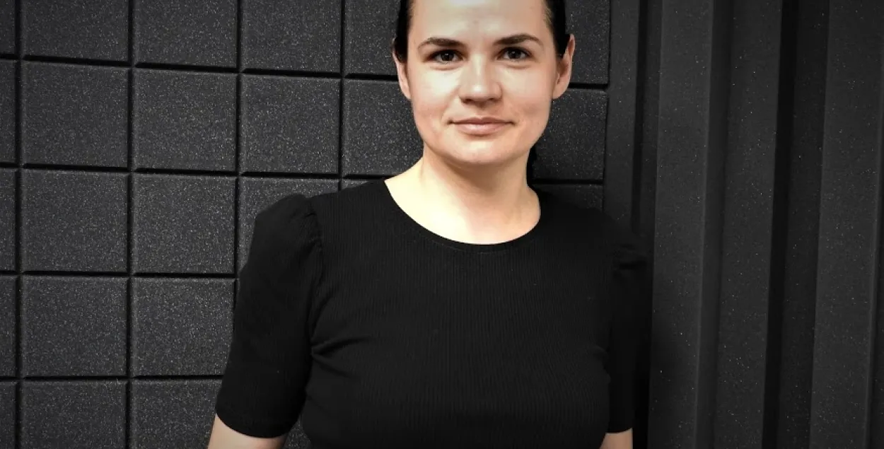 Расія абвясціла ў вышук Святлану Ціханоўскую і Валерыя Цапкалу