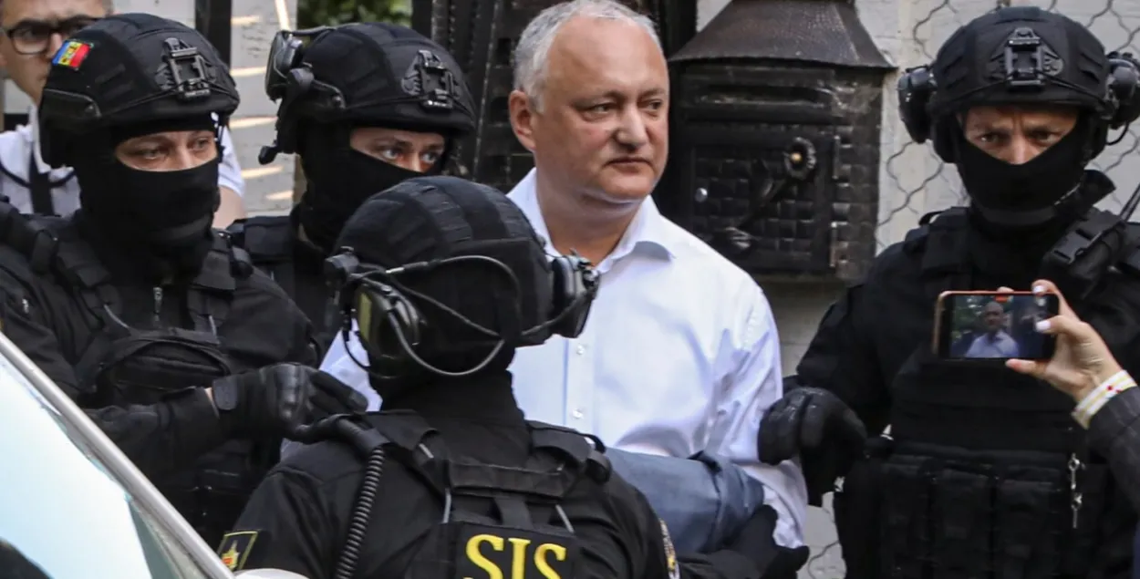 Экс-прэзідэнта Малдовы Дадона адправілі на 30 сутак пад хатні арышт