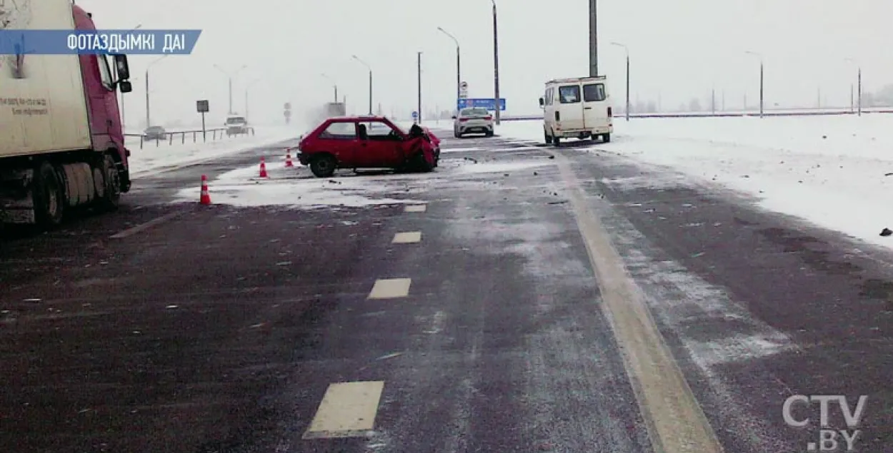 Па дарозе ў аэрапорт "Мінск" адбылася лабавая аварыя