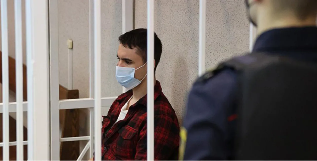 Маці Ягора Дуднікава: ён пасмяяўся, што яго голас прызналі зброяй