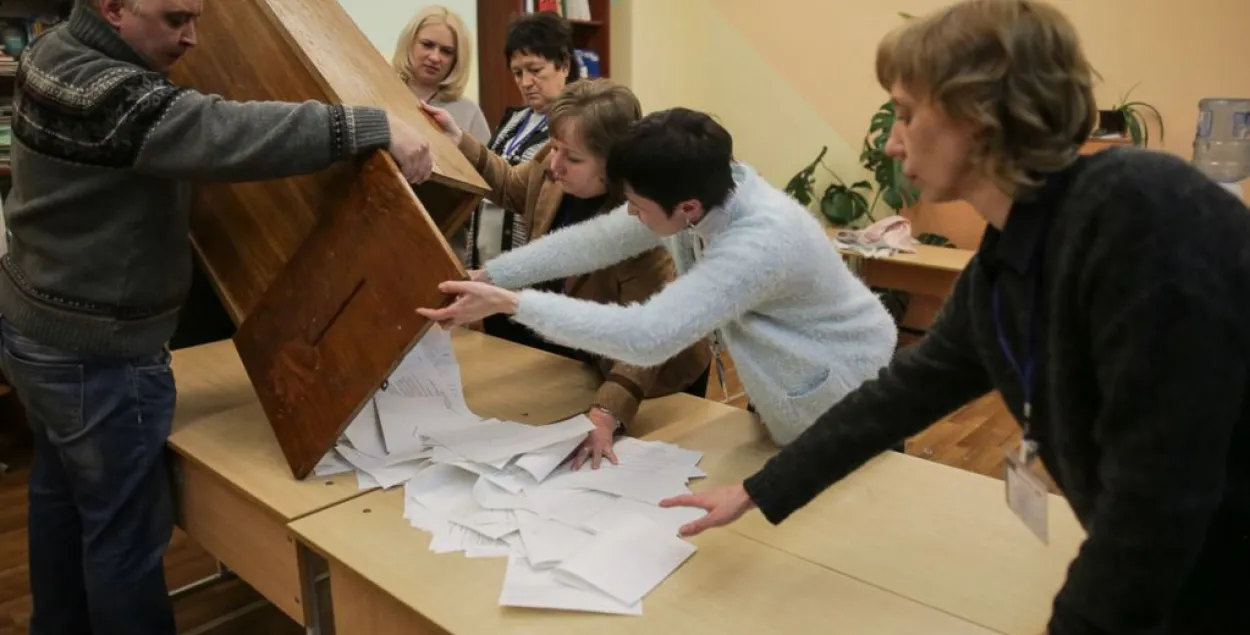 Назіральнік дамогся перападліку галасоў. У выніку перамог апазіцыянер