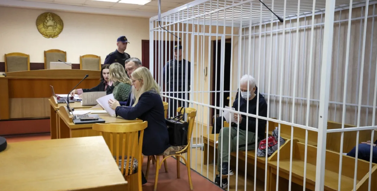 Алесь Беляцкий в суде / sb.by
