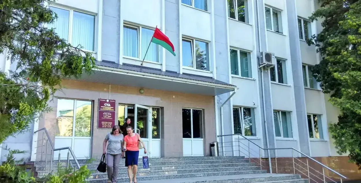 Многодетную мать, которая защищалась от бившего её мужа, судят за убийство