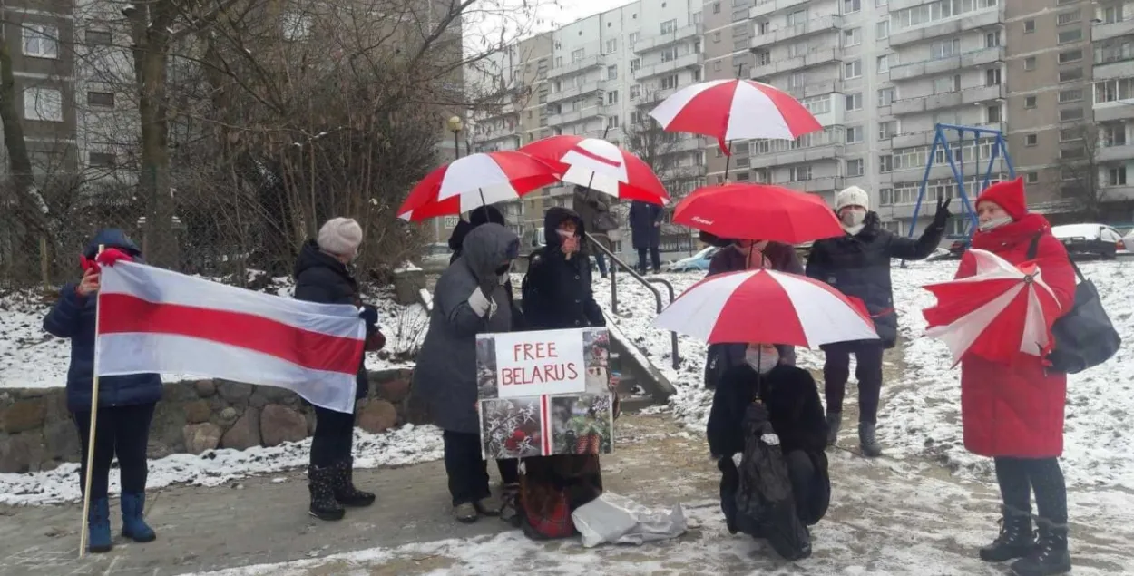 Пенсіянеры правялі вулічныя акцыі ў Мінску і Гродне